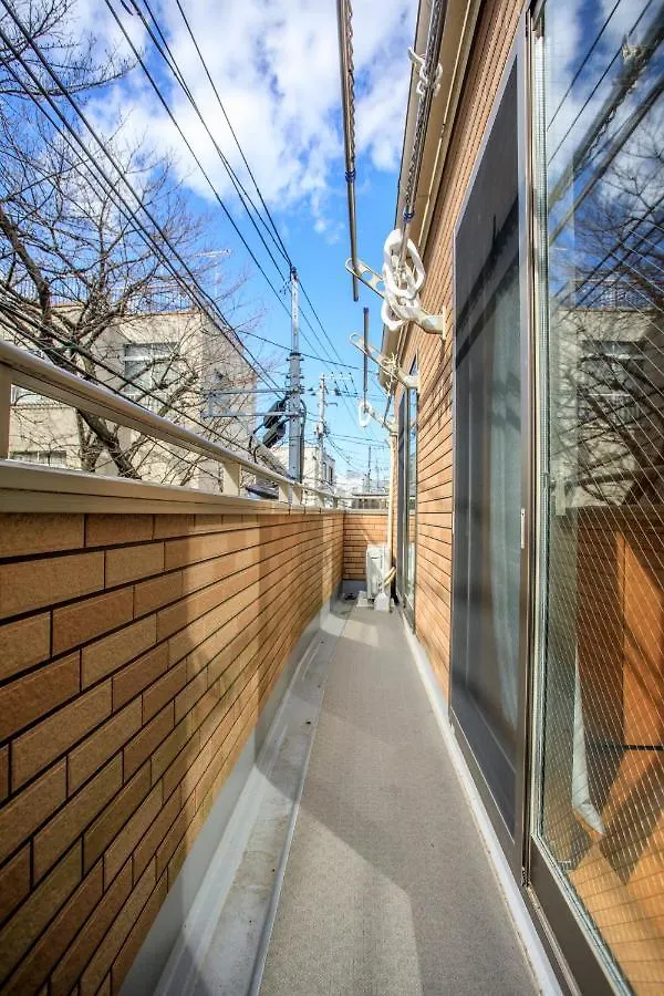 Skyhouse-新店开业半价优惠！晴空塔商圈徒步10分/巴士站20秒/全新民宿/成田羽田迪士尼直达 Tokyo 0*,  Japan